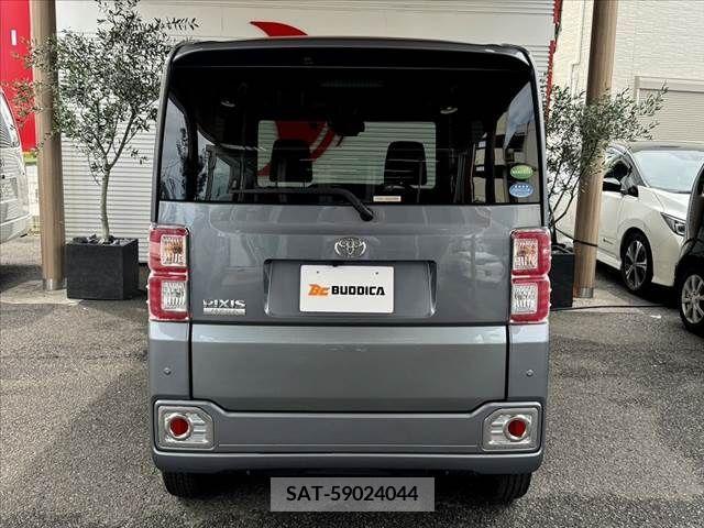 Toyota Pixis Mega 2018-12 384915-12