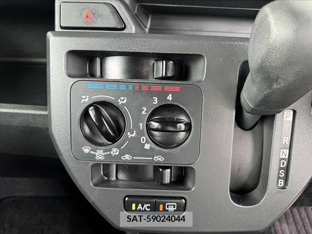 Toyota Pixis Mega 2018-12 384915-21