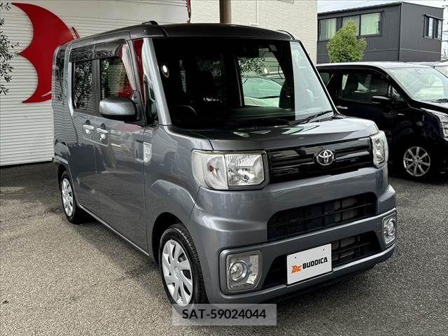 Toyota Pixis Mega 2018-12 384915-9
