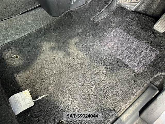 Toyota Pixis Mega 2018-12 384915-27