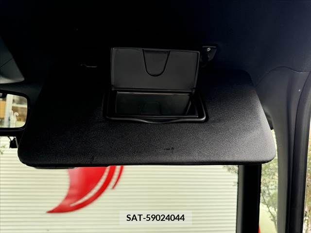 Toyota Pixis Mega 2018-12 384915-25
