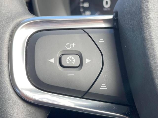 Volvo XC40 2019-02 183592-9