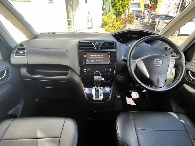 Nissan SERENA 2013-01 194491-1