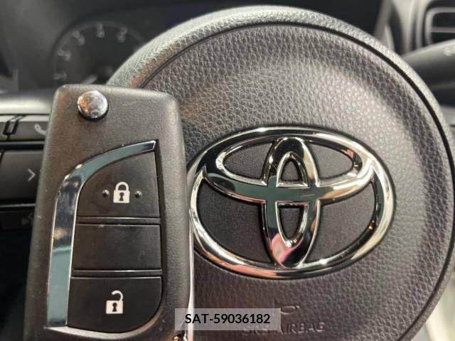 Toyota YARIS 2022-07 290815-7