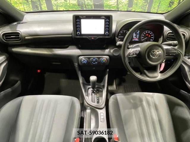 Toyota YARIS 2022-07 290815-1