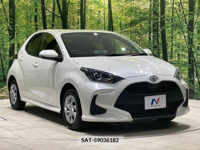 Toyota YARIS 2022-07 290815-16
