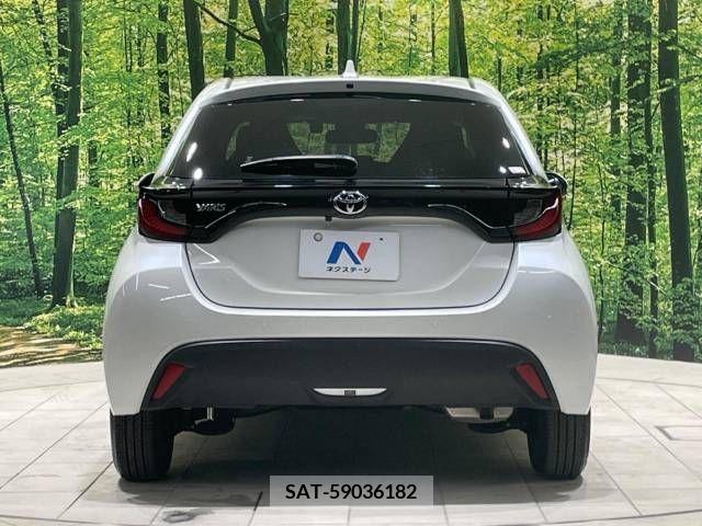 Toyota YARIS 2022-07 290815-15