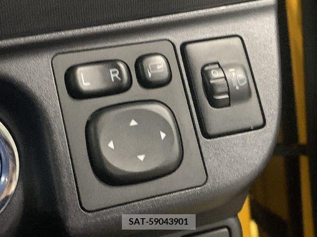 Toyota AQUA 2014-02 313982-16