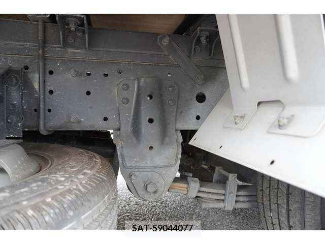 Toyota TOYOACE 2019-02 332796-11