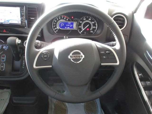 Nissan DAYZ ROOX 2018-10 12166-13