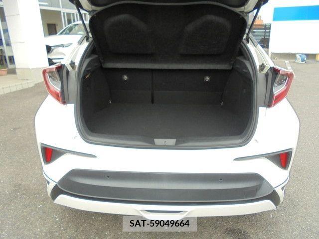 Toyota C-HR 2018-07 323049-8