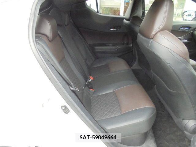 Toyota C-HR 2018-07 323049-7