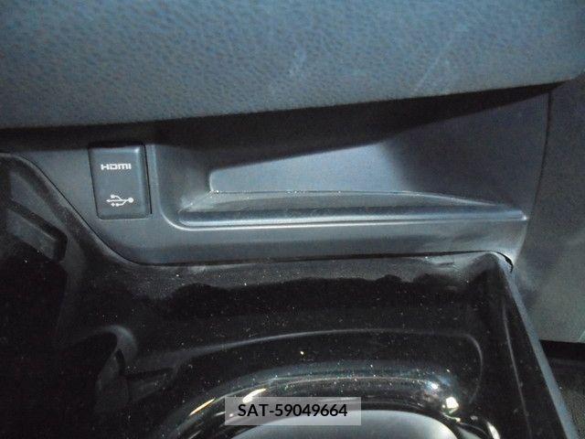 Toyota C-HR 2018-07 323049-19