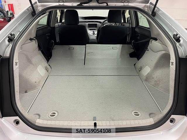 Toyota PRIUS 2013-08 223098-19