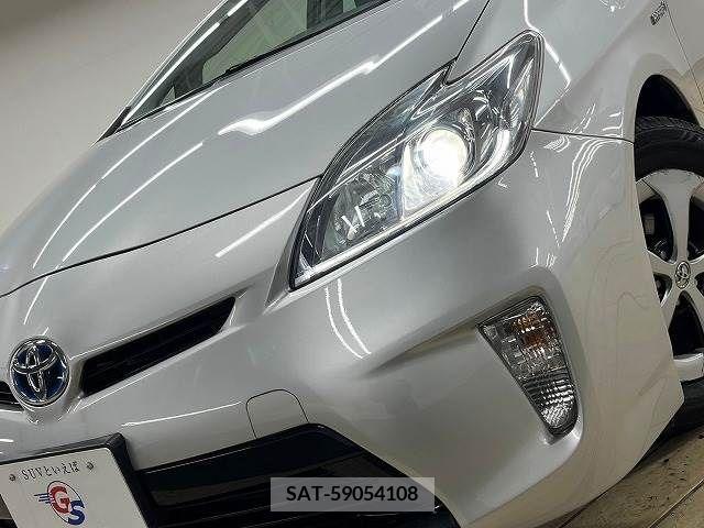Toyota PRIUS 2013-08 223098-9