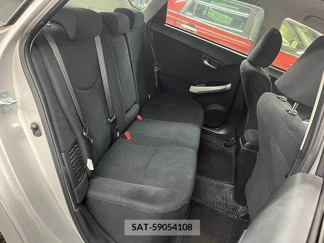 Toyota PRIUS 2013-08 223098-8