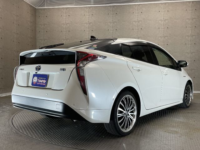 Toyota PRIUS 2018-09 14003-2