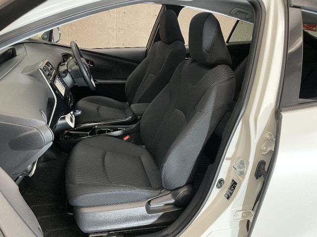 Toyota PRIUS 2018-09 14003-5