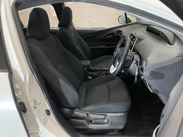 Toyota PRIUS 2018-09 14003-3