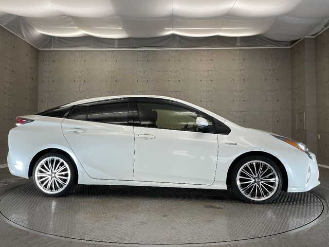 Toyota PRIUS 2018-09 14003-12