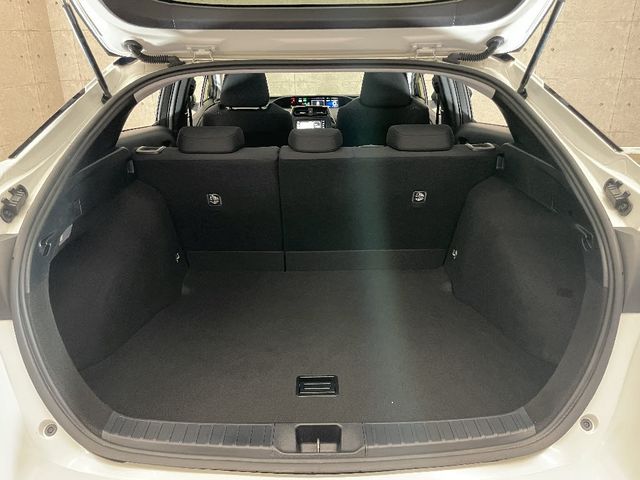 Toyota PRIUS 2018-09 14003-7
