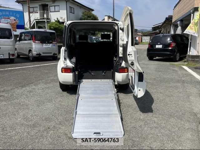Nissan CUBE 2015-03 295459-1
