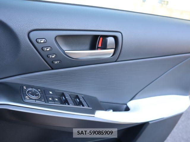 Lexus IS 2022-11 362843-19