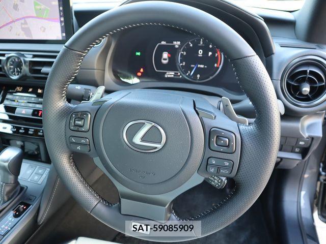 Lexus IS 2022-11 362843-12