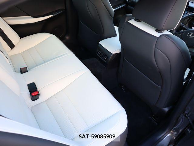 Lexus IS 2022-11 362843-10