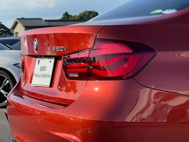 Bmw 3 SERIES 2017-12 183086-7