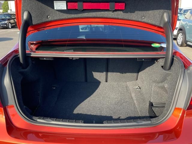 Bmw 3 SERIES 2017-12 183086-10