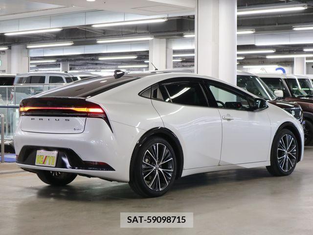 Toyota PRIUS 2023-06 333063-1