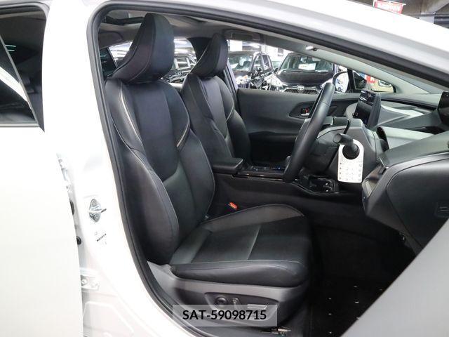 Toyota PRIUS 2023-06 333063-11