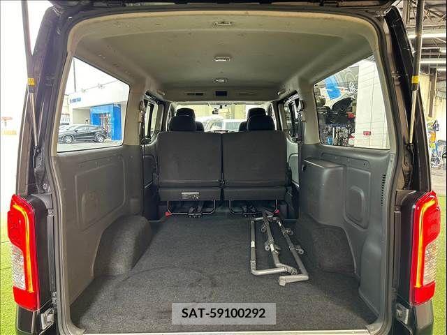 Nissan NV350 Caravan 2019-01 331359-12