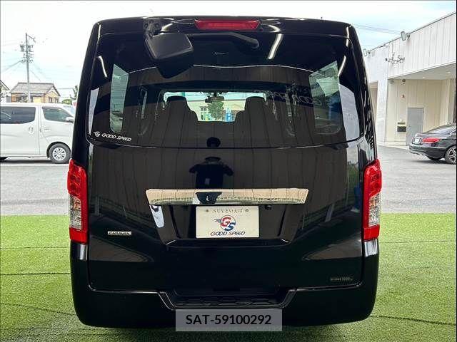 Nissan NV350 Caravan 2019-01 331359-11