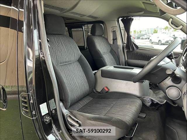 Nissan NV350 Caravan 2019-01 331359-8