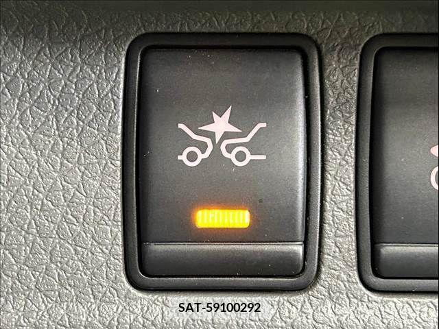 Nissan NV350 Caravan 2019-01 331359-7