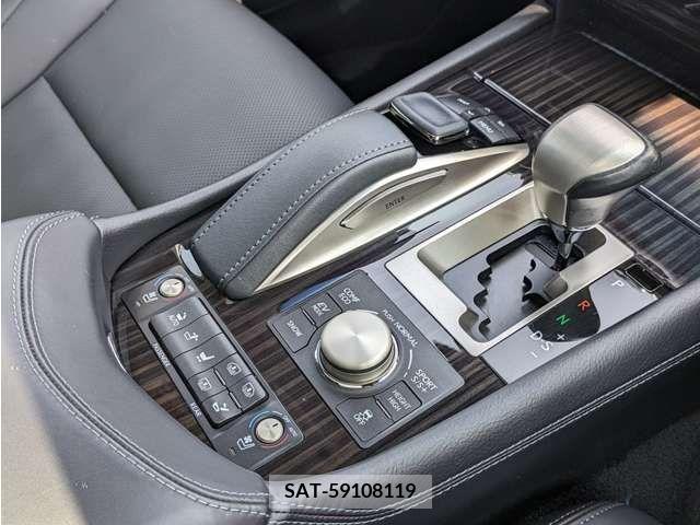 Lexus LS 2016-11 334386-17