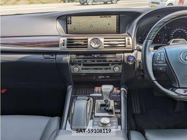 Lexus LS 2016-11 334386-7