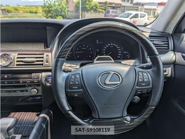 Lexus LS 2016-11 334386-4