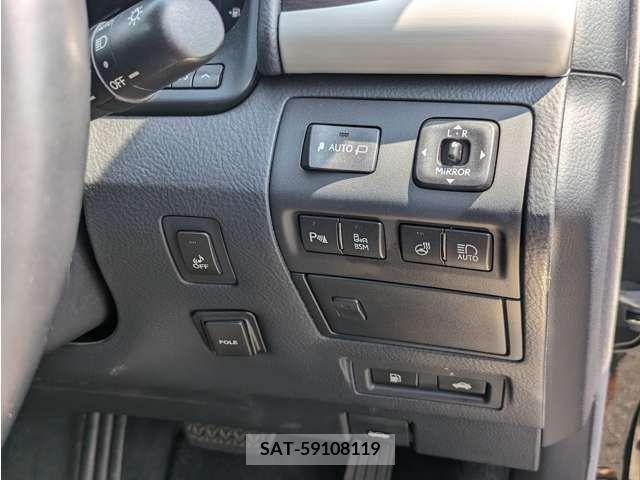 Lexus LS 2016-11 334386-9