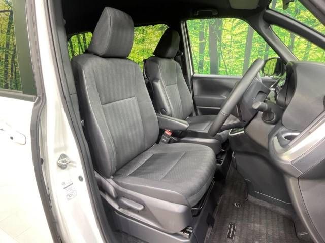 Toyota NOAH 2023-06 193719-8