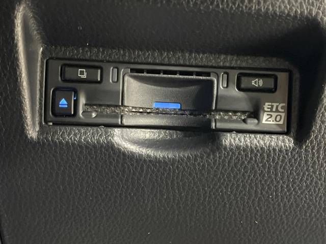 Toyota NOAH 2023-06 193719-7