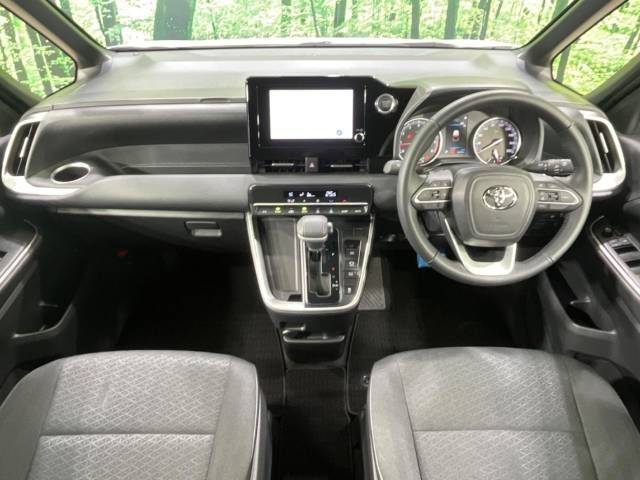 Toyota NOAH 2023-06 193719-1