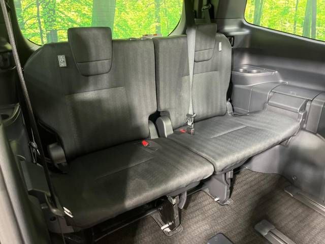 Toyota NOAH 2023-06 193719-10