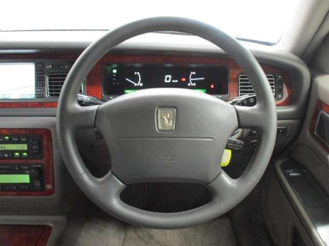Toyota CENTURY 2011-04 10115-11