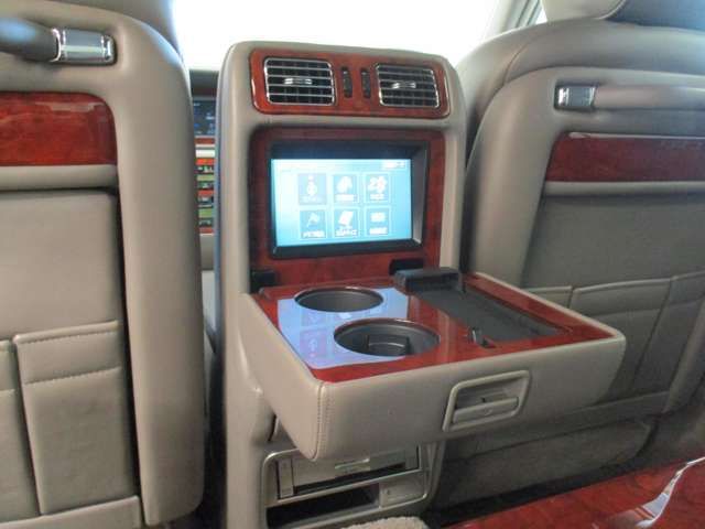 Toyota CENTURY 2011-04 10115-7
