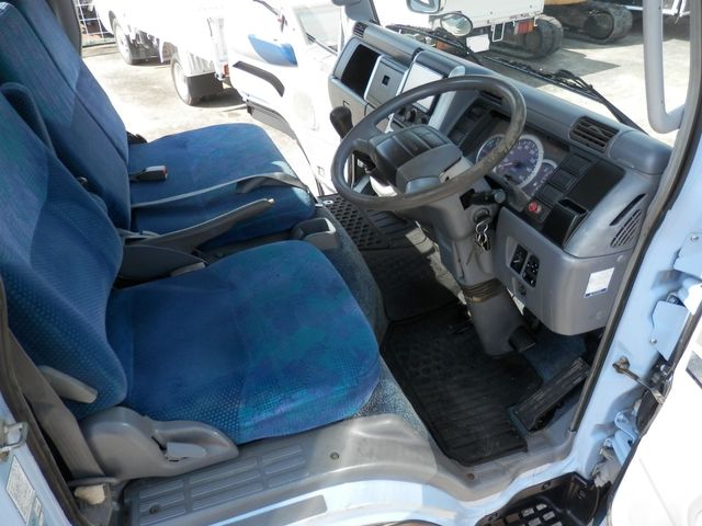 Mitsubishi CANTER GUTS 2006-02 13823-19