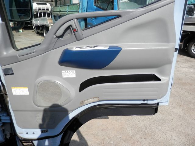 Mitsubishi CANTER GUTS 2006-02 13823-24