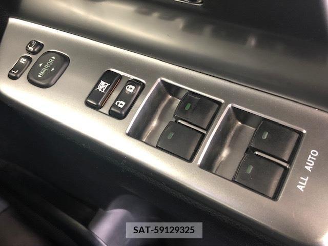 Toyota VOXY 2013-08 395028-24
